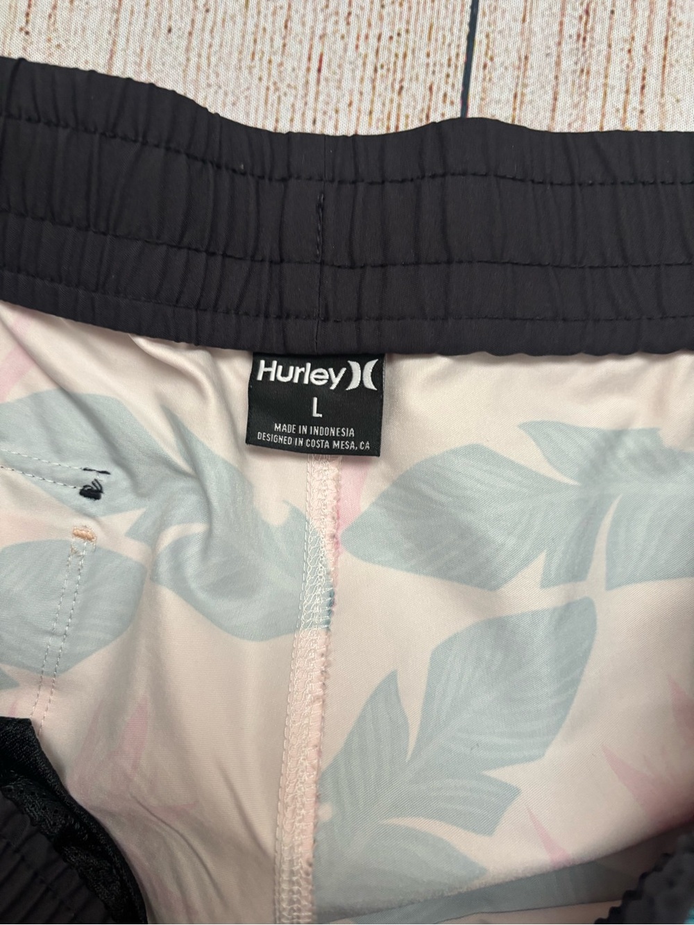 Hurley Peach Floral Print Swim Shorts - Picture 2 of 3